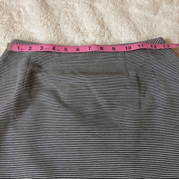 Serge & Real Pencil Skirt Black White Ribbed - Picture 5 of 7